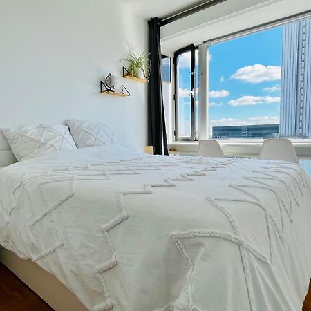 2 Private Bedrooms, Montparnasse Station باريس المظهر الخارجي الصورة