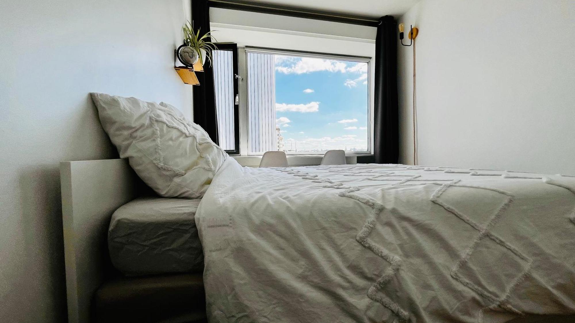 2 Private Bedrooms, Montparnasse Station باريس المظهر الخارجي الصورة