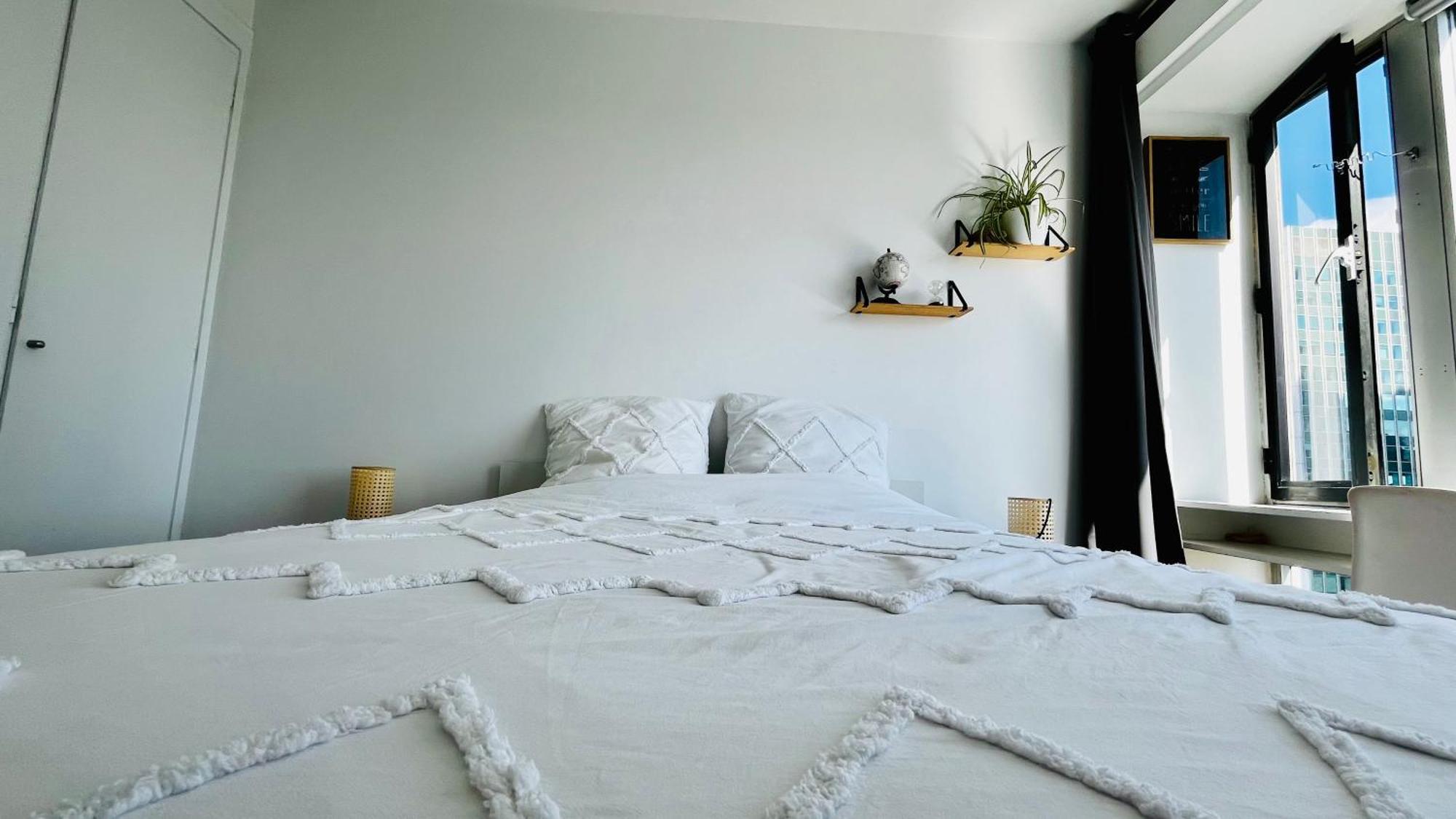 2 Private Bedrooms, Montparnasse Station باريس المظهر الخارجي الصورة